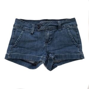 Itzme Denim Shorts in Blue size small